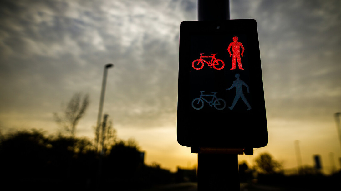 Traffic signs use no to ensure safety