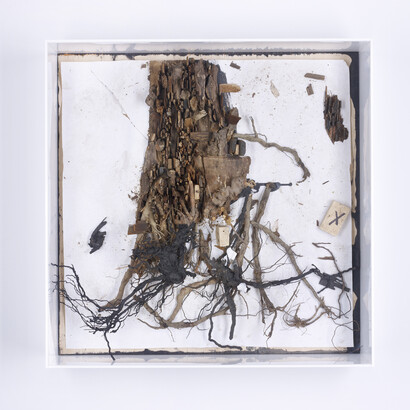 Leonardo Drew, Number 28l, 2014, mixed media, 62 x 62 x 16.5 cm