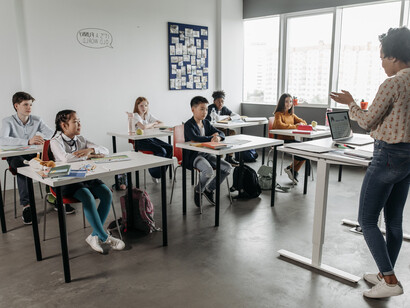 Fala-se em letramentos, no plural, para abarcar outros tipos de letramento, como o digital