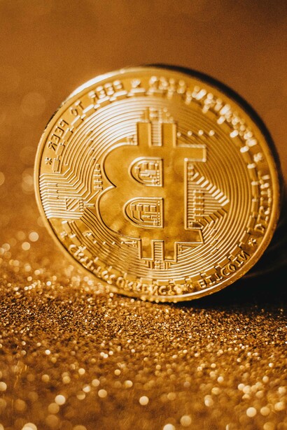 Bitcoin demonstrated visually as a crypto currency