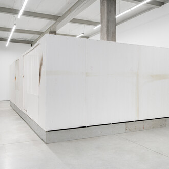 Marcin Dudek, exhibition view of Nest at Harlan Levey Projects, Brussels, 2026. Courtesy of the artist and Harlan Levey Projects. Photo by Shivadas de Schrijver