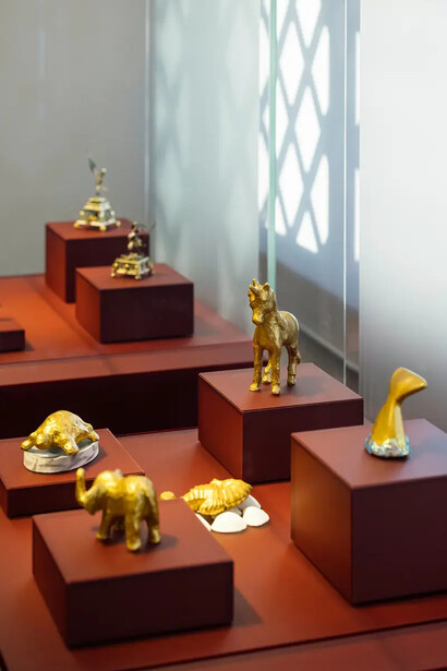 Various artists, Admired, collected, and put on display, exhibition view. Courtesy of Albertinum Museum