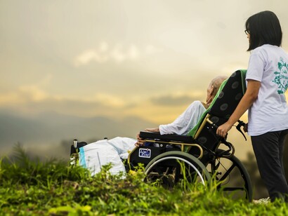 Ganada la batalla de una mayor esperanza de vida, ahora la clave está en garantizar la accesibilidad de las personas con movilidad reducida
