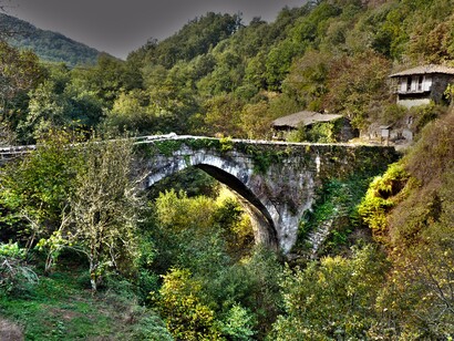 A Pobra de Trives, Ourense. Ponte navas
