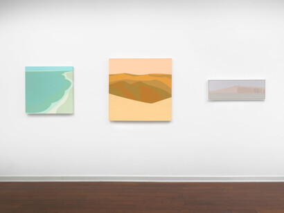 Helen Lundeberg, Inner / outer space, exhibition view. Courtesy of Louis Stern Fine Arts