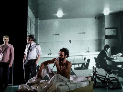 Im herzen der gewalt (history of violence). Courtesy of the Schaubühne am Lehniner Platz