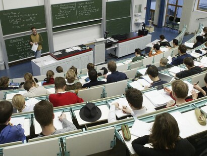 Una generación formada y desanimada