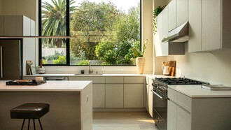 Una cucina ordinata rende più semplice e veloce cucinare, riducendo lo stress quotidiano