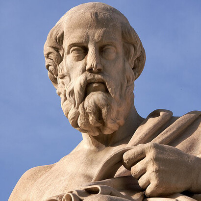 Estatua de Platón (detalle) de Leonidas Drosis en la Academia de Atenas