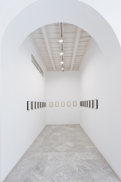 Ignasi Aballí, In ictu oculi, ehxibition view. Courtesy of the Centro Andaluz de Arte Contemporáneo. Photo by Pepe Morón