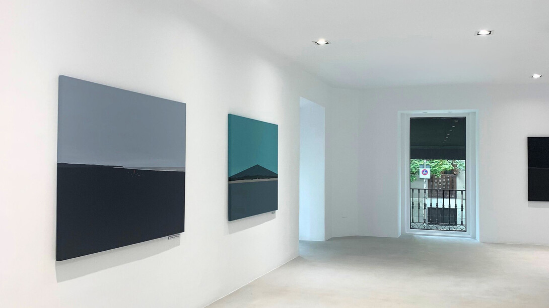 Suntur, After crying, exhibition view. Courtesy of Villazan