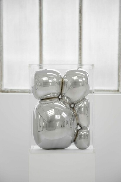 Paul Cocksedge, Squeeze #5, 3D sculpture, 2024. Courtesy of Carpenters Workshop Gallery