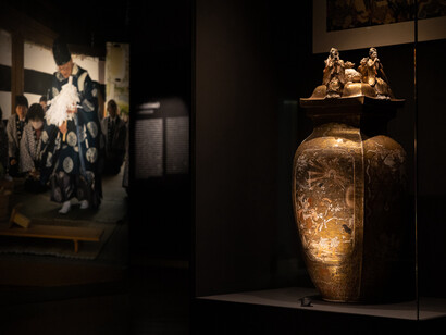 Japan. Festivities and rites, exhibition view. Courtesy of Fundação Oriente