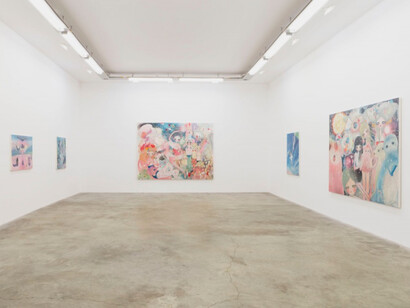 Aya Takano, Exhibition view. Courtesy of Galerie Perrotin