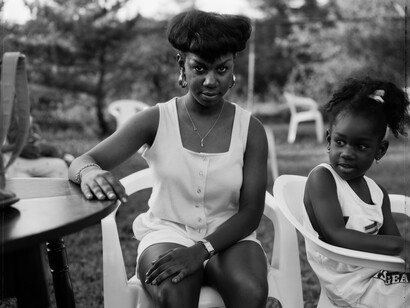 Dawoud Bey, A young woman and a girl, Amityville, NY, 1988. Courtesy of Denver Art Museum