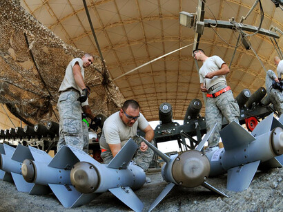 Bomb assembly