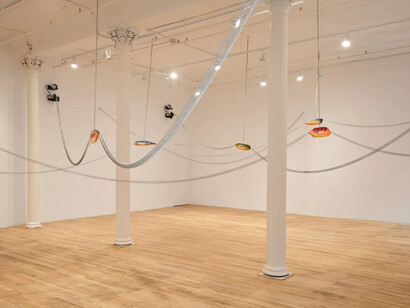 Aki Sasamoto, Sounding lines, exhibition view. Courtesy of Bortolami Gallery