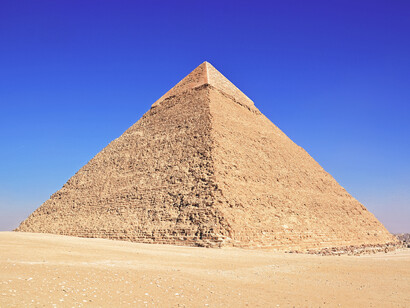 Pirámide de Keops ubicada en la Necrópolis de Guiza, Egipto