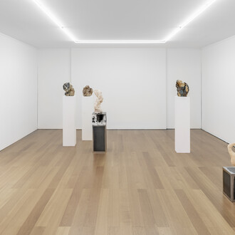 Raphael Weilguni, Cloud, exhibition view. Courtesy of Galerie Rüdiger Schöttle