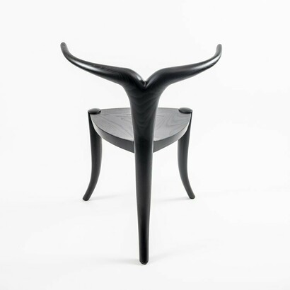 Jomo Tariku, Nyala chair, 2022. Courtesy of Wexler Gallery