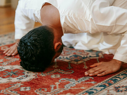 Les différences culturelles et religieuses entre les populations européennes et les immigrants musulmans alimentent les tensions et les inquiétudes.