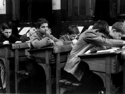 Escena en clase de la película "Los cuatrocientos golpes", de François Truffaut