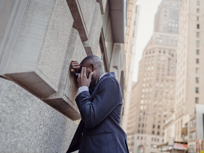 Choosing between convictions and consequences, ethical decision-making in leadership