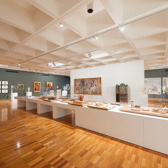 International Art Collection. Courtesy of Queensland Art Gallery