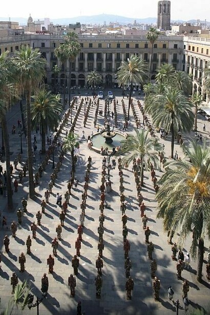 Ha Schukt, Barcelona, Trash People, un ejercito realizado con chatarra, 2007