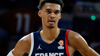 Victor Wembanyama est en tête du championnat français, il a eu 19 ans le 4 janvier 2023 © AP Photo Bob Edme