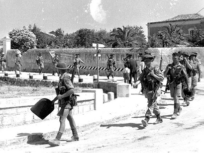 Nuestro autor no se concentra en la guerra, si bien es el detonador