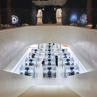 Elmgreen & Dragset, Stillleben mit gemüse, ausstellungsansicht. Mit freundlicher genehmigung des Städel Museums
