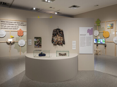 Save land. United for land, exhibition view. Courtesy of Bundeskunsthalle