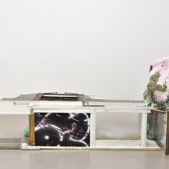 Thomas Buswell, Pangloss’s lost candy floss, exhibition view. © Rebecca Fanuele Courtesy of the artist and Galerie Suzanne Tarasieve, Paris