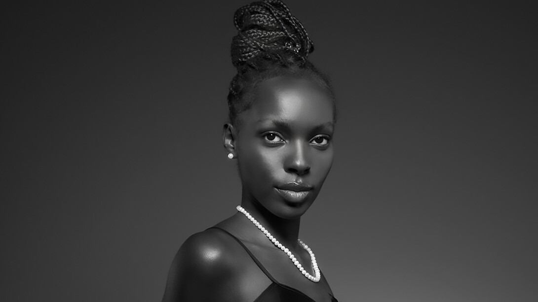 Black and white portrait of a black woman in old hollywood glamour style