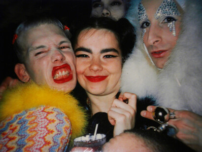 Michael Alig ficou conhecido por liderar o movimento clubber na noite novaiorquina dos Estados Unidos e reunir artistas e celebridades no que ficou conhecido como Club Kids