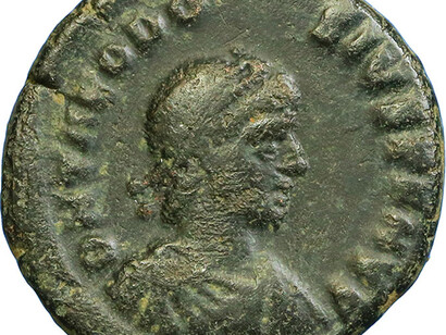 Teodosio, Maiorina Pecunia