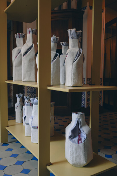 Various artists, Smooth as velvet, exhibition view. Courtesy of Horta Museum