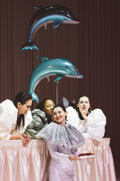 Der zähmung widerspenstigkeit. Courtesy of the Deutsches Theater