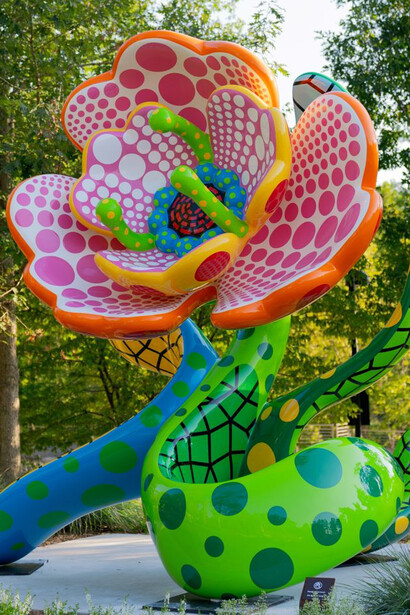 Yayoi Kusama, Flowers, exhibition view. Courtesy of Crystal Bridges Museum of American Art