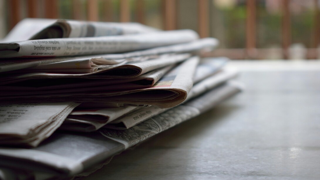 Il citizen journalism permette ai cittadini comuni di partecipare attivamente alla creazione e diffusione delle notizie, rompendo il monopolio dell'informazione detenuto dai media tradizionali
