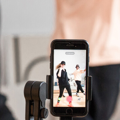 O desafio de dança viralizado na plataforma asiática teve como ação de marketing chamar para a atenção de crianças e adolescentes sobre o sedentarismo provacado pelo longo período de uso das redes sociais