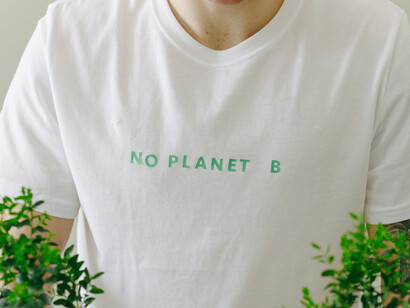 Sustentabilidade genuína. Em resposta a estas preocupações, a moda sustentável emergiu como uma alternativa mais ética, ecológica e saudável