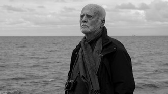 Ferdinando Scianna in una scena del film su di lui, 'Ferdinando Scianna: il fotografo dell'ombra', diretto da Roberto Andò