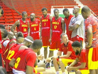 Seleção de basquete Angolana em jogo na China