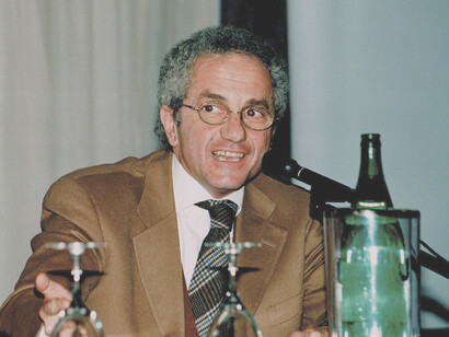 Dr. Aurelio Mussi, catedrático en historia