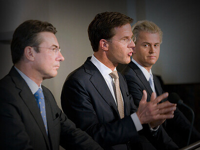 Party chairmen Mark Rutte (VVD), Maxime Verhagen (CDA) and Geert Wilders (PVV) present the coalition and tolerance agreement