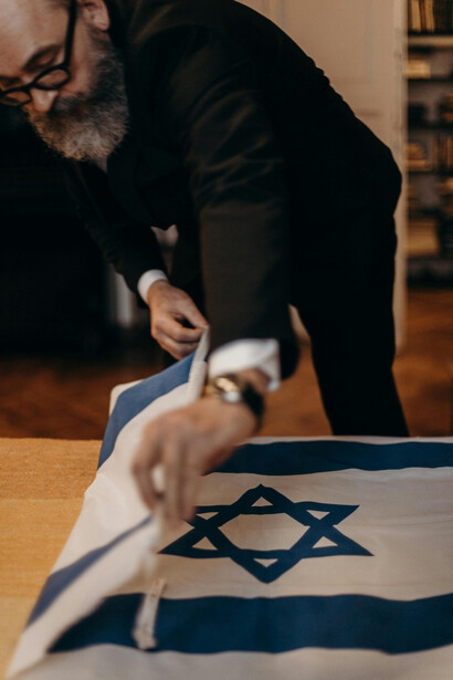 A guerra entre Israel e Palestina pode gerar um aumento da aversão ao risco nos mercados financeiros globais, levando investidores a buscar ativos mais seguros