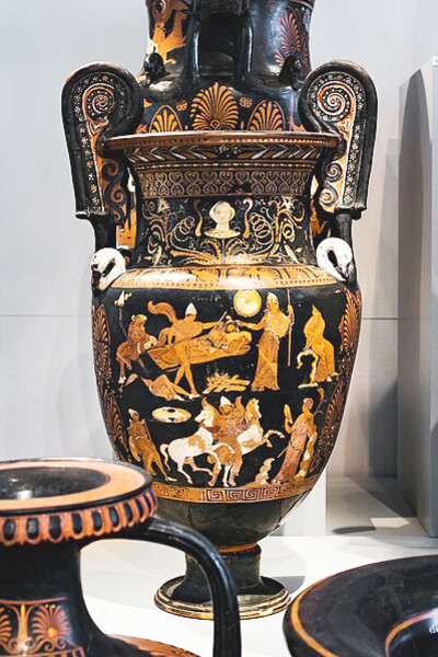 Enchanting artwork of the Darius Painter's RVAp 18-17a: 'Rhesos- Dionysos and Pan with maenads and satyrs,' housed at Berlin AS 1984-39