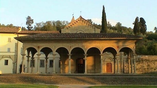 La chiesa di Santa Maria delle Grazie con il portico di Benedetto da Maiano, Arezzo.